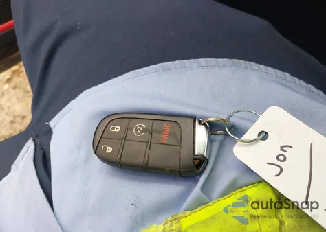 2021 Jeep Compass Trailhawk 4X4 из США, поврежденный, VIN 3C4NJDDB1MT538043